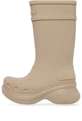 Cizme Crocs x Balenciaga „Beige” 677384W1S8E2500