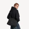 Geantă de umăr tip hobo pentru bărbați, model Explorer, în culoarea neagră