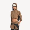 Jachetă scurtă techwear pentru femei, culoare camel