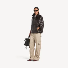 Pantaloni cargo relaxați pentru femei, de culoare bej