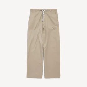 Pantaloni chino pentru bărbați, de culoare bej