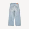 Pantaloni largi în albastru deschis