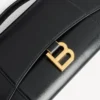 Pochetă pentru femei în formă de Hourglass, cu lanț,  în culoarea neagră