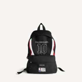 Rucsac pentru bărbați Balenciaga | colaborare cu NBA, model Explorer, în culorile negru/alb/roșu vermilion