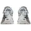 Runner Graffiti „Alb” 677402W3RBQ9010