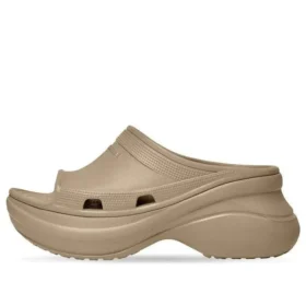 Sandale de piscină Balenciaga x Crocs „Beige” 677389W1S8E2500