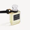 Talisman în formă de sticluță de parfum miniaturală, de culoare neagră