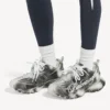 Track sneakerși pentru femei cu logo șablonat, în negru/alb