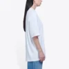Tricou alb cu mâneci scurte, logo cu litere mici, croială lejeră 556104TYK289000