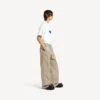 Pantaloni chino pentru bărbați, de culoare bej