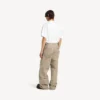Pantaloni chino pentru bărbați, de culoare bej