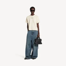 Tricou pentru femei Balenciaga cu croială medie, în culoarea crem Tricou pentru femei Balenciaga cu croială medie, în culoarea crem